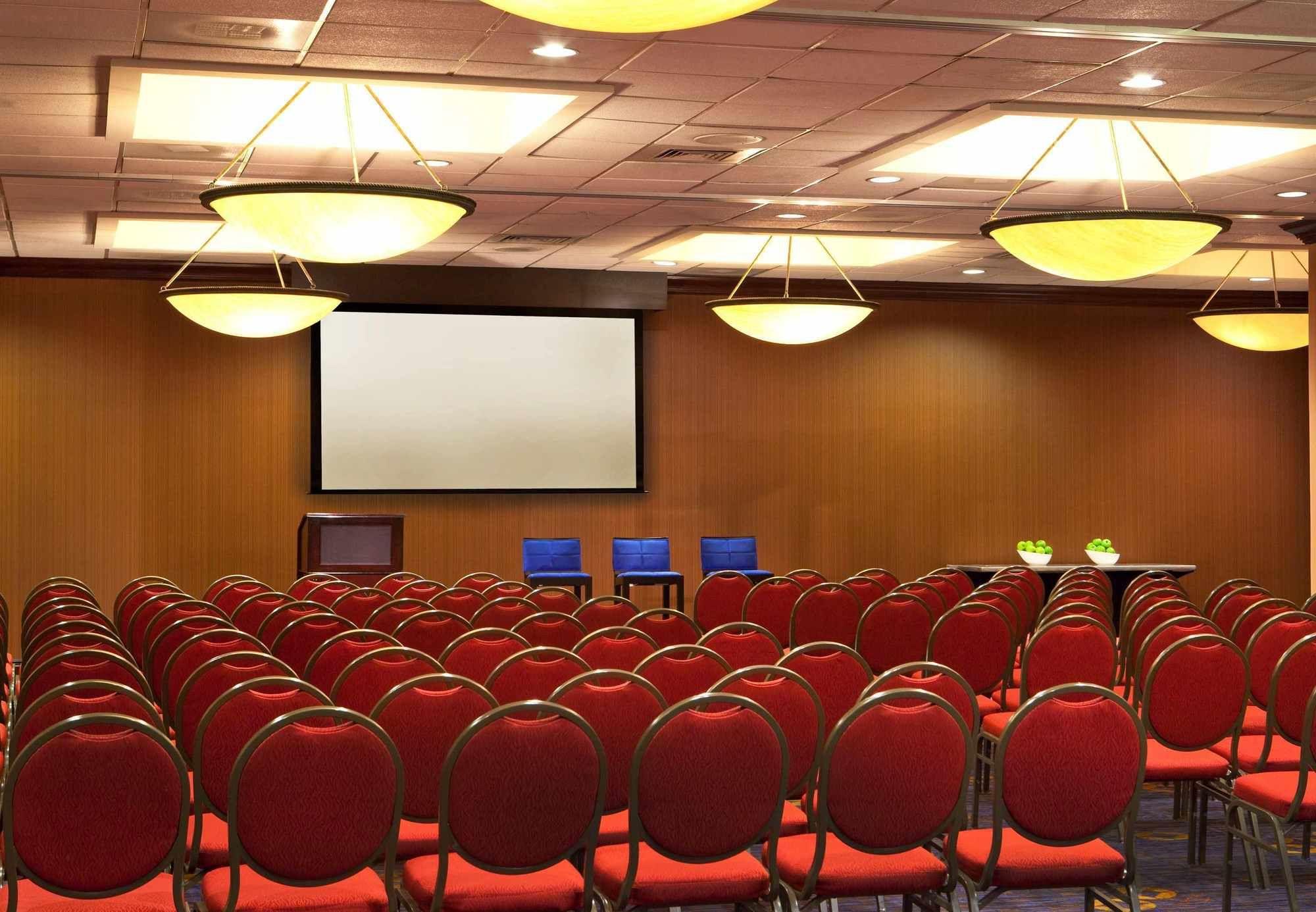 Courtyard By Marriott Alexandria Pentagon South Hotell Eksteriør bilde