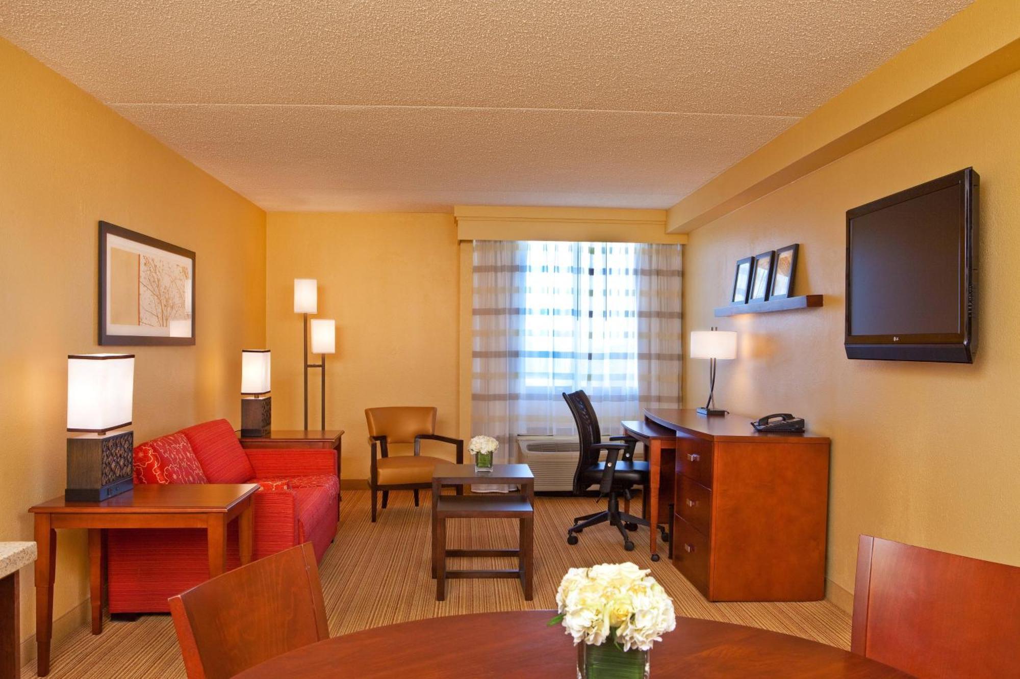 Courtyard By Marriott Alexandria Pentagon South Hotell Eksteriør bilde