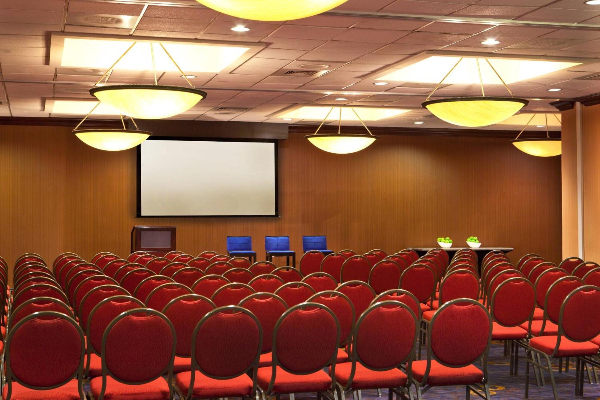 Courtyard By Marriott Alexandria Pentagon South Hotell Eksteriør bilde