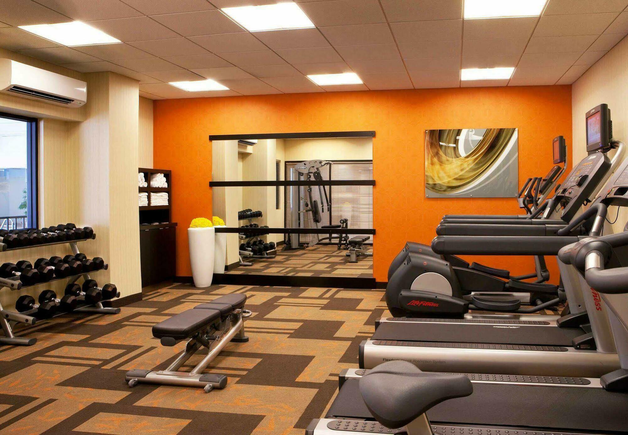 Courtyard By Marriott Alexandria Pentagon South Hotell Eksteriør bilde